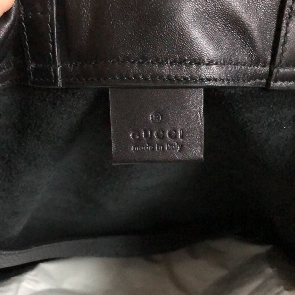 Authentic Gucci Drawstring Leather Backpack In Bl… - image 6